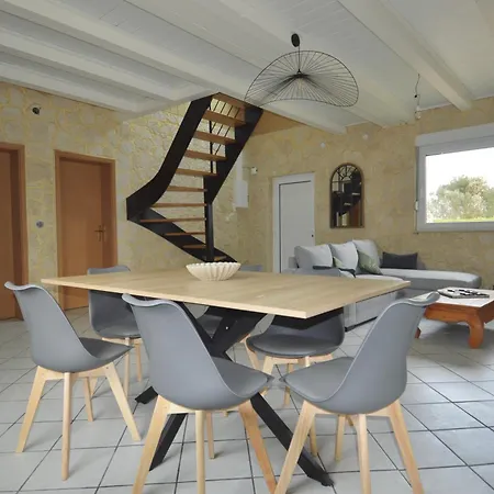Dom wakacyjny Le Jardin De Constance, Jardin Clos, 750m