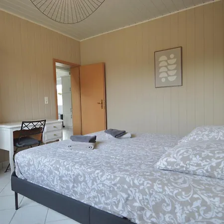 Le Jardin De Constance, Jardin Clos, 750m * Saint-Come-de-Fresne
